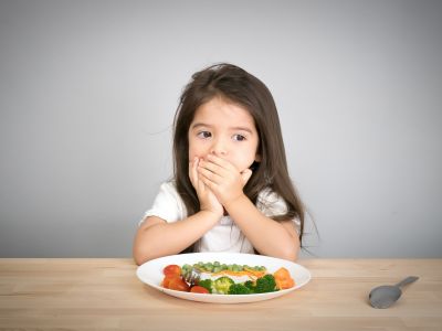 Τέλος διακοπών – Πώς επαναφέρουμε τη διατροφή των παιδιών στη ρουτίνα χωρίς γκρίνια