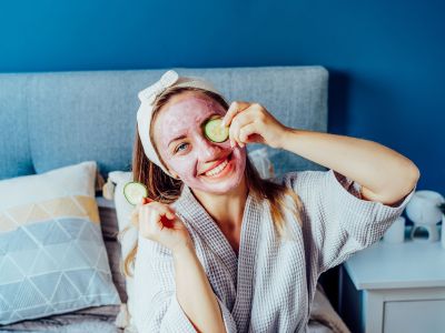 Πώς να ενυδατώσετε φυσικά την επιδερμίδα σας μετά τις διακοπές