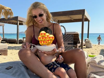 No-bake cookie dough μπάρες: Το σνακ της Κωνσταντίνας Σπυροπούλου για τα παιδιά και το σχολείο