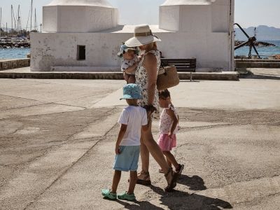 Μαντώ Γαστεράτου: Οι φωτογραφίες από τις διακοπές με τα παιδιά της είναι γεμάτες τρυφερότητα