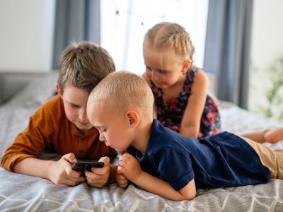 Έρευνα: Παιδιά μόλις 8 ετών έχουν εκτεθεί σε επικίνδυνο περιεχόμενο στο διαδίκτυο