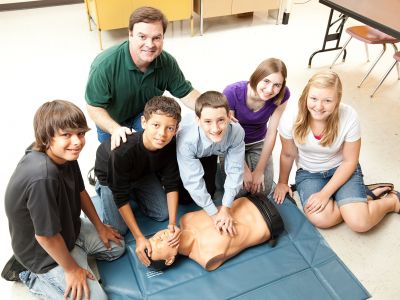 Σε ποια ηλικία μπορούν τα παιδιά να μάθουν πρώτες βοήθειες;