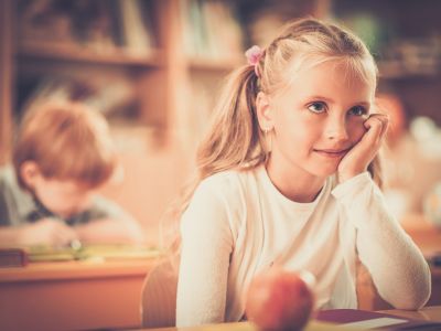 Γιατί τα παιδιά βαριούνται στο σχολείο; Τι μπορείτε να κάνετε