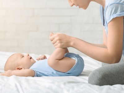 Γιατί πρέπει να κάνουμε μασάζ στο μωρό μας πριν τον ύπνο;