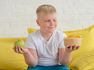 Γονείς προσοχή: Τα ποσοστά παιδικής παχυσαρκίας ξεπέρασαν εκείνα του υποσιτισμού για πρώτη φορά