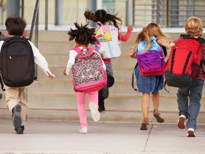 Πρώτο κουδούνι σε όλα τα σχολεία της χώρας: Οι αλλαγές σε διδασκαλία και ύλη