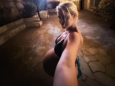 Τζένη Θεωνά: Η τρυφερή φωτογραφία με φουσκωμένη κοιλίτσα και τα σχόλια των διάσημων φίλων της