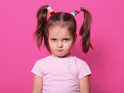 Πώς τα μαλλιά του παιδιού μπορούν να αποκαλύψουν το χρόνιο στρες και το άγχος του – Έρευνα εξηγεί