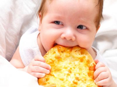 Πίτσα για βρέφη 10 μηνών και πάνω με ζύμη γλυκοπατάτας