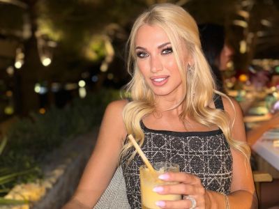 Το νέο δώρο του μικρού Βλάσση: Ένα κίτρινο Mercedes DK-SL63 στο σαλόνι της Κωνσταντίνας Σπυροπούλου