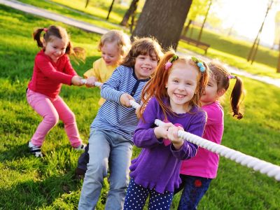 Ένα στα τρία παιδιά δεν παίζει έξω μετά το σχολείο, σύμφωνα με μελέτη