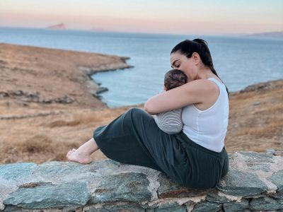 Ευρυδίκη Βαλαβάνη: Η selfie με τον σύζυγό της και τον γιο τους στο ασανσέρ