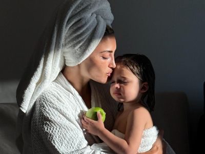 Η viral στιγμή της Ιωάννας Τούνη με τον Πάρη στο κομμωτήριο