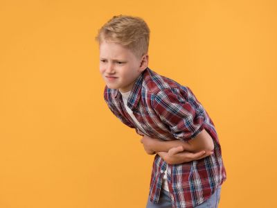 Πονάει η κοιλίτσα; Τι σημαίνει για την υγεία του εντέρου των παιδιών