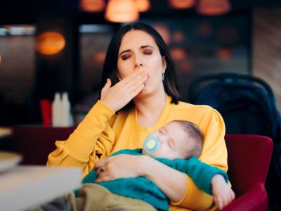 5 πρακτικές λύσεις για να αντιμετωπίσεις την κούραση της μητρότητας