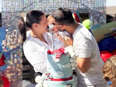 Λάουρα Νάργες - Χρήστος Σαντικάι: Ο γιος τους έγινε 3 ετών - Το ξεχωριστό πάρτι με θέμα τα αεροπλάνα