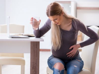 Είναι απλώς φυσιολογική έκκριση ή διαρροή αμνιακού υγρού; Πώς να το καταλάβετε