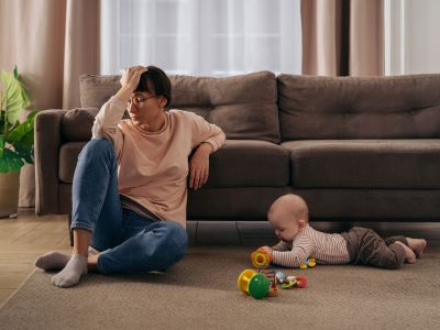 Τι είναι τα «baby blues» και πώς θα τα ξεπεράσετε;