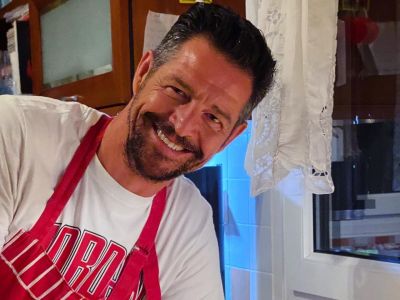 Απόστολος Ρουβάς: Ο Αλκίνοος δείχνει τις μαγειρικές του ικανότητες και κλέβει τις εντυπώσεις