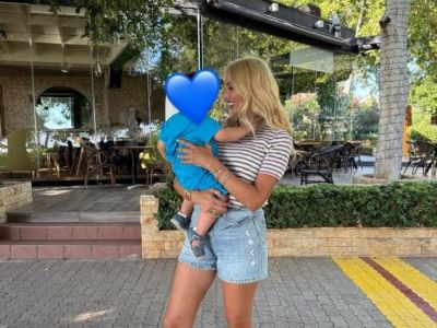 Cozy time: Έτσι περνάει το μεσημέρι της η Κωνσταντίνα Σπυροπούλου με τον μικρό της γιο