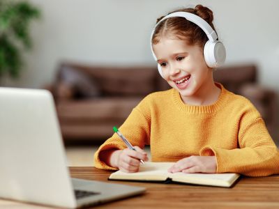 Ποια ψηφιακά εργαλεία βοηθούν τα παιδιά με δυσλεξία στα μαθήματα του σχολείου;