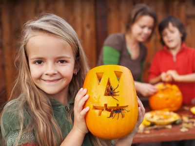 Τρομακτικά και αστεία σχέδια για σκάλισμα κολοκύθας-Φτιάξε τον δικό σου Jack-O’-Lantern με τα παιδιά
