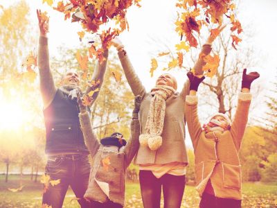 Η νέα γενιά γονιών μεγαλώνει τα παιδιά της χωρίς τύψεις και «ταμπέλες»