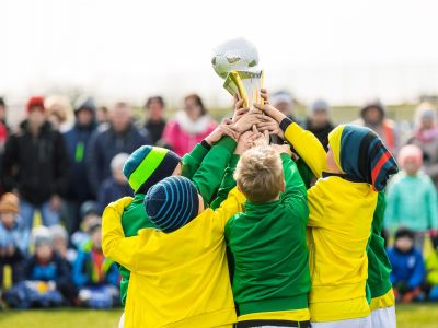 Η πίεση των γονιών: το μεγαλύτερο εμπόδιο στην αθλητική πρόοδο των παιδιών, σύμφωνα με ψυχολόγους