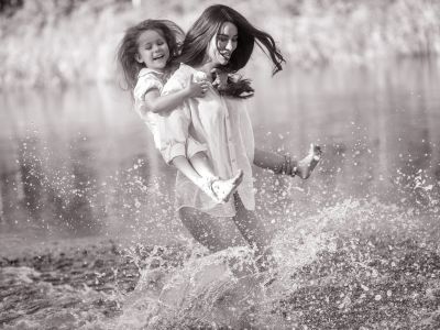 Η καθημερινή πρόκληση του «να απολαμβάνεις την κάθε στιγμή» ως μαμά