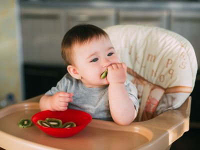 Πότε μπορεί να φάει το μωρό ακτινίδιο; Όλα όσα χρειάζεται να γνωρίζεις