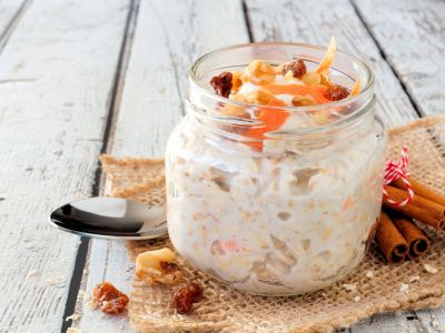 Overnight oats με βρόμη, αχλάδι και κανέλα