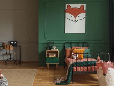 7 δημιουργικοί τρόποι να μετατρέψετε τις παιδικές ζωγραφιές σε διακόσμηση του σπιτιού σας