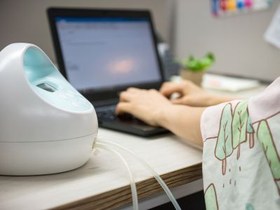 Θηλασμός και επιστροφή στην εργασία: Ο απόλυτος οδηγός προετοιμασίας για κάθε μαμά