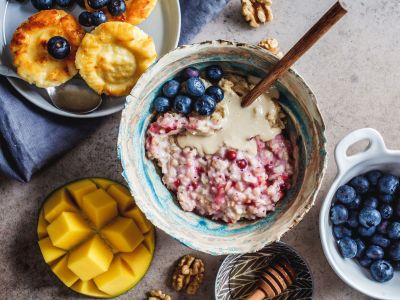 Πρωινά με βρώμη: Αποθηκεύστε αυτές τις 5 συνταγές - Φτιάχνονται μέσα 15 λεπτά