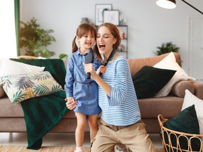 Τι ενισχύει την αυτοπεποίθηση των παιδιών; Το 85% των γονιών έχει την απάντηση