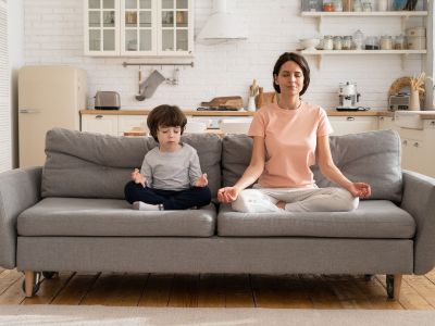 Άγχος και μητρότητα: 5+1 τεχνικές για ηρεμία μέσα στο χάος της καθημερινότητας