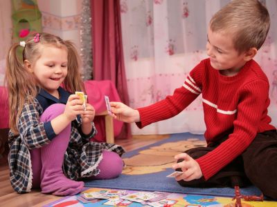 Παιχνίδι στο σπίτι: 5 φανταστικές ιδέες για playdate που ενθουσιάζουν τα παιδιά