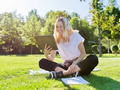 Πώς οι γονείς της Gen Alpha θα «στρέψουν» την τεχνολογία προς όφελος των παιδιών τους;