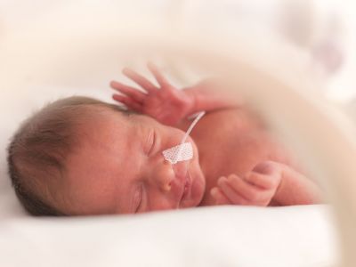 Προωρότητα: Τα συγκλονιστικά στοιχεία για την Ελλάδα και οι πιο γλυκές φωτογραφίες μικρών μαχητών