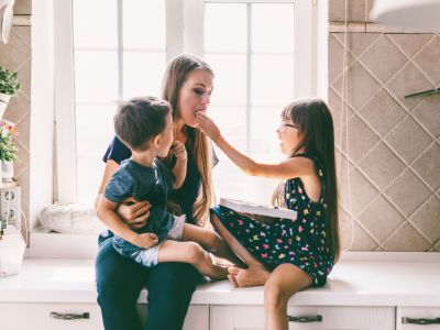 Πώς θα μάθετε στα παιδιά σας να τρώνε χωρίς να νιώθουν τύψεις