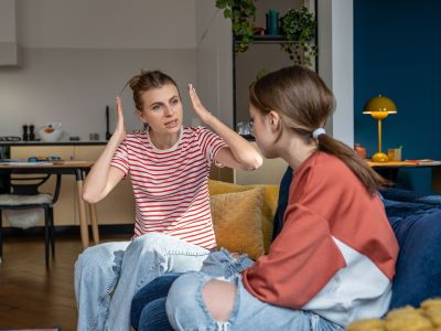 3 φράσεις που δεν πρέπει να λες στους εφήβους