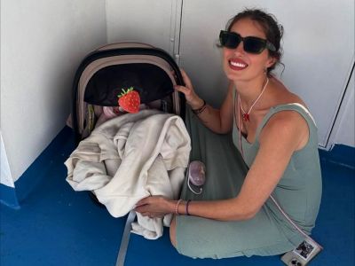 Μόνο 1–2% των μωρών έχουν κόκκινα μαλλιά και η κόρη της Παυλίνας Βουλγαράκη είναι ένα από αυτά