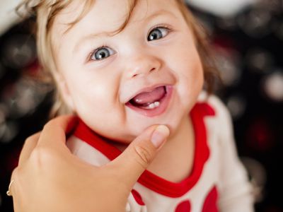 Έρευνα: Τα πρώτα δόντια του μωρού αποκαλύπτουν το στρες που είχε η μαμά στην εγκυμοσύνη