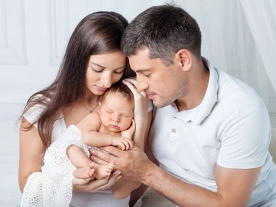 Μωρό 0 - 6 μηνών: Ο απόλυτος οδηγός φροντίδας για νέους γονείς