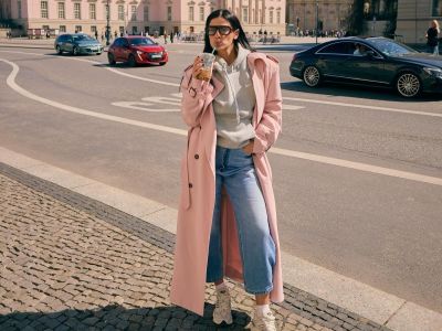 Όταν οι κόρες σου γίνονται οι προσωπικές σου makeup artists! Η Χριστίνα Μπόμπα δείχνει πώς γίνεται