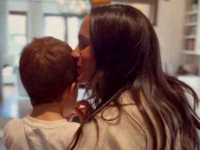 Η Meghan Markle μάς δείχνει τις μαγικές οικογενειακές της παραδόσεις για τα Χριστούγεννα