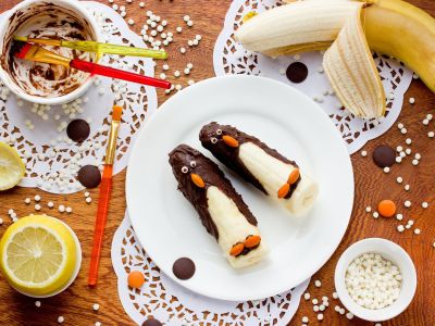 Χριστουγεννιάτικη λιχουδιά για παιδιά: Μπανάνες πιγκουίνοι με σοκολάτα