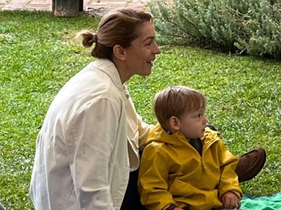 Οι αλλιώτικες ευχές της Γιούλικας Σκαφιδά για τα 2α γενέθλια του γιου της