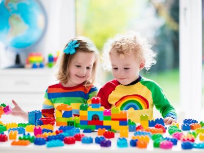 9 λόγοι που το παιχνίδι βοηθάει στην ανάπτυξη του παιδιού