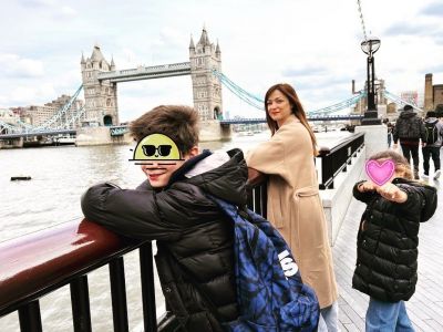 «Τα συμπαθώ αυτά τα παιδιά»: Η Έμιλυ Κολιανδρή μιλά με ειλικρίνεια για τη σχέση της με τα παιδιά της